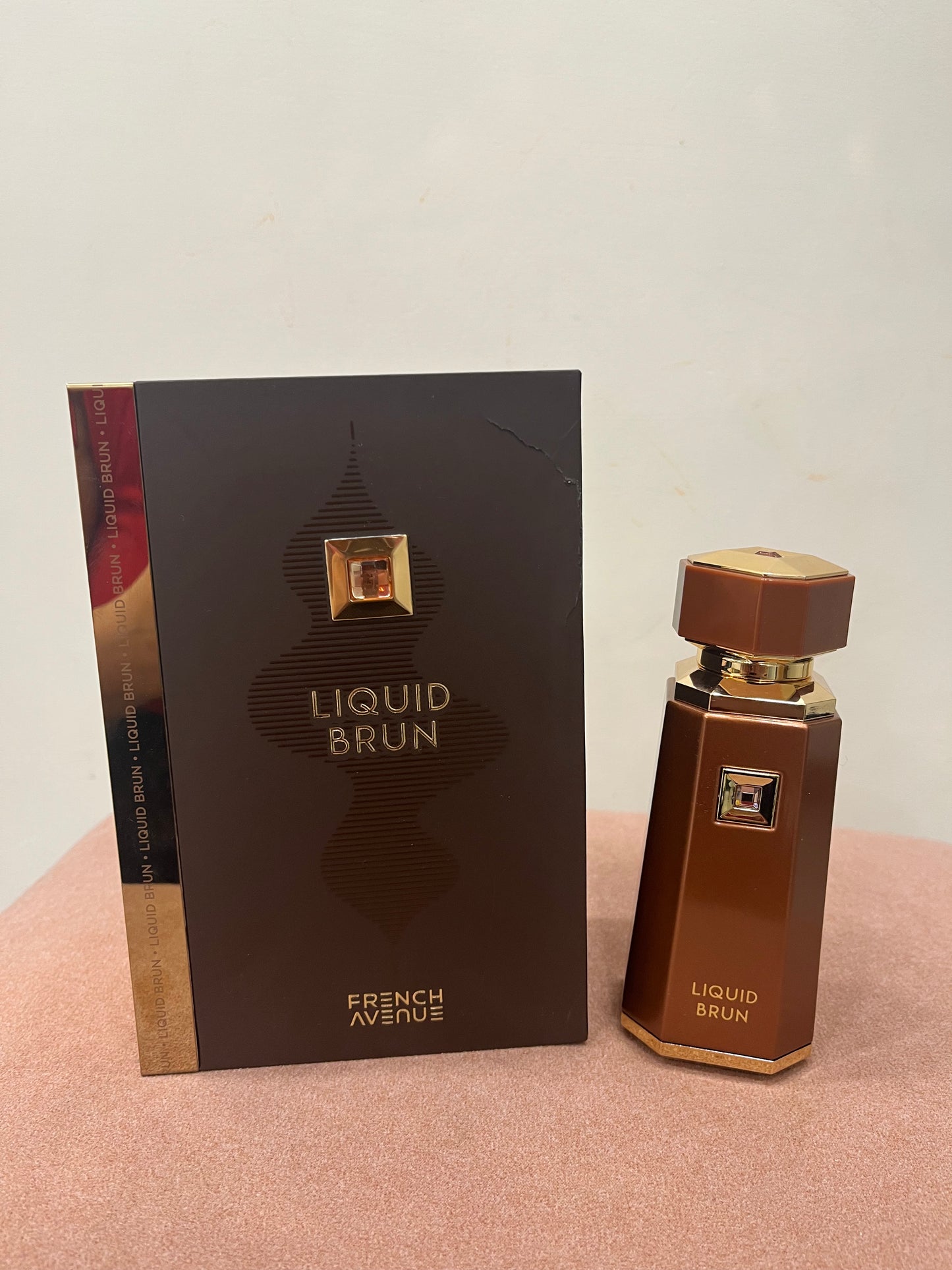 Partial : Liquid Brun