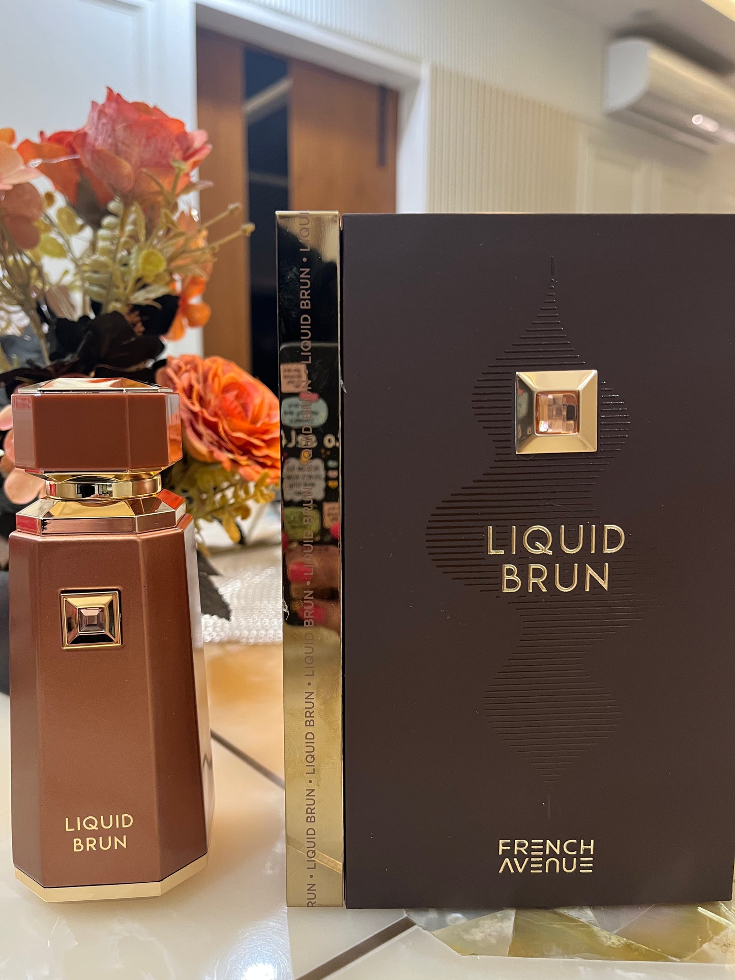 Partial : Liquid Brun